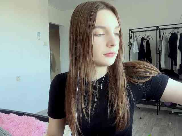 EveliaShimaoka webcam