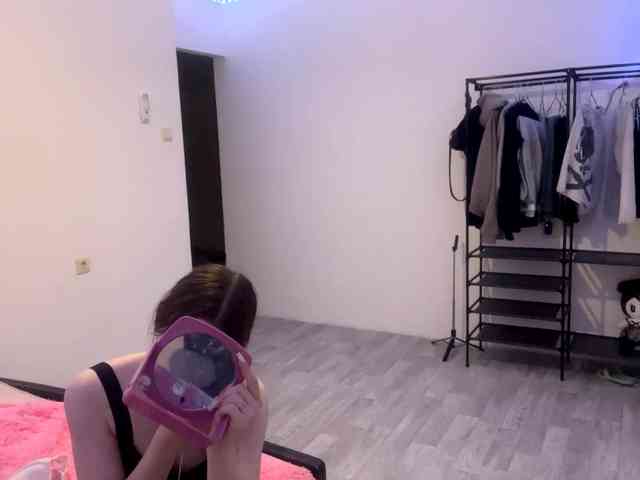 EveliaShimaoka webcam