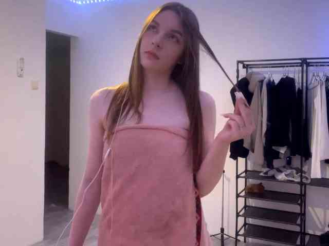 EveliaShimaoka webcam