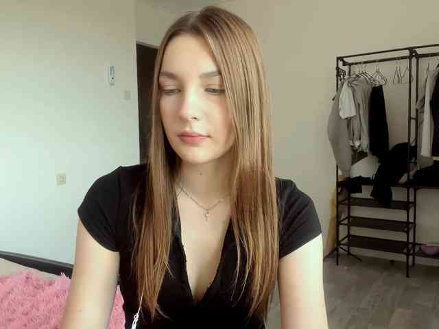 EveliaShimaoka webcam