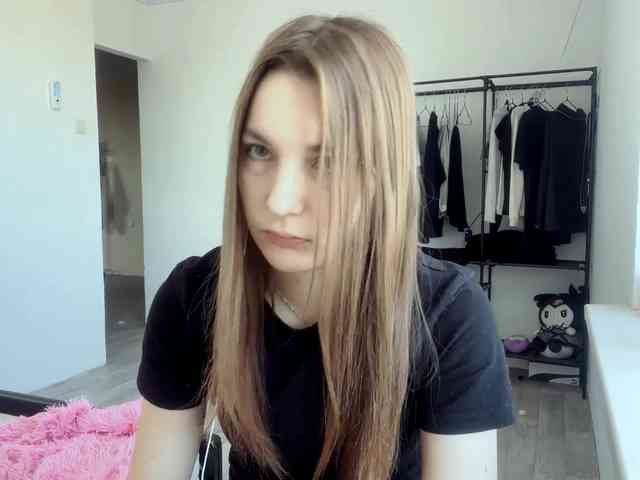 EveliaShimaoka webcam