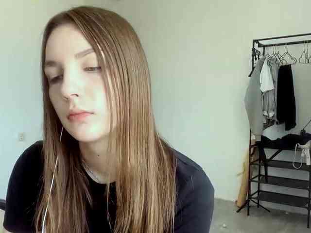 EveliaShimaoka webcam