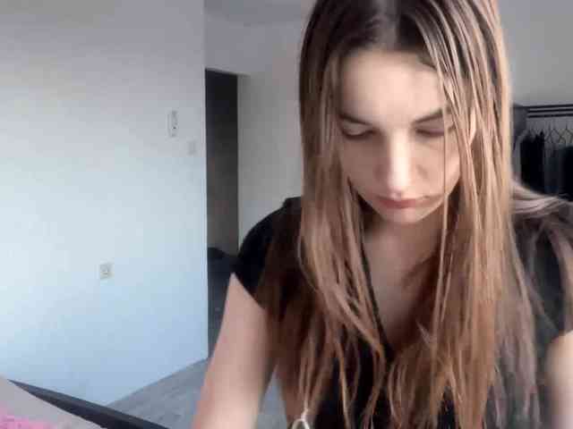 EveliaShimaoka webcam