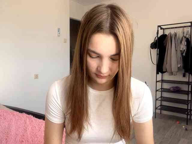 EveliaShimaoka webcam