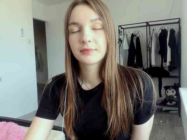 EveliaShimaoka webcam