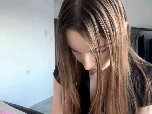 EveliaShimaoka webcam