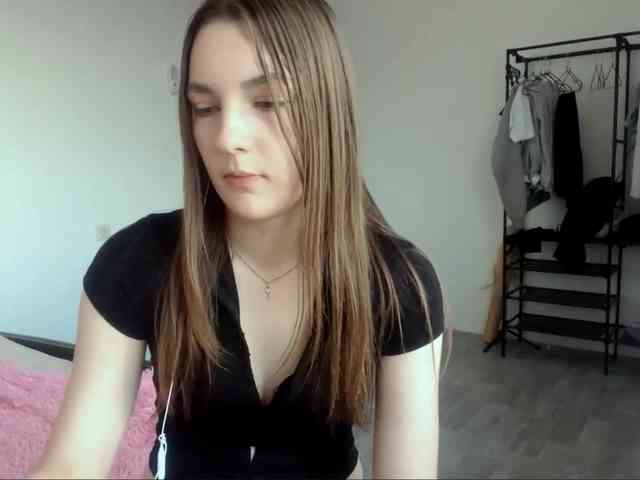 EveliaShimaoka webcam