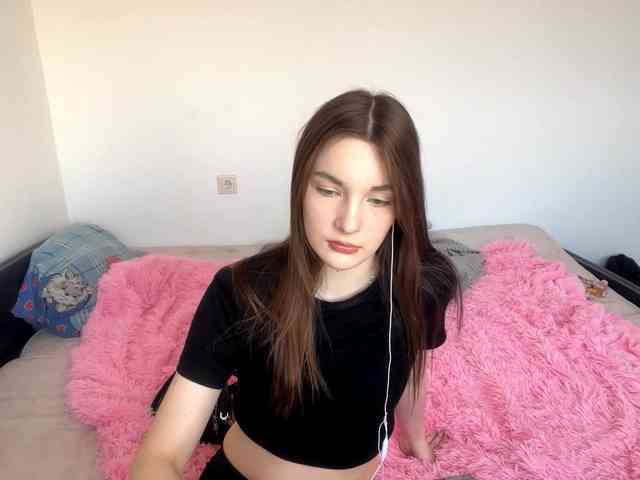 EveliaShimaoka webcam