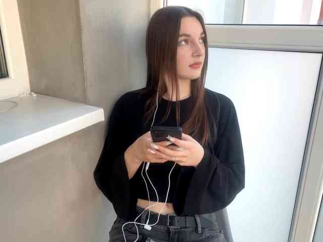 EveliaShimaoka webcam