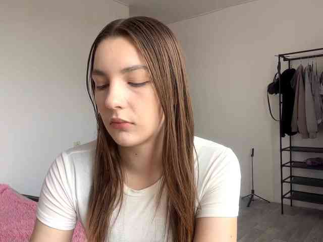 EveliaShimaoka webcam