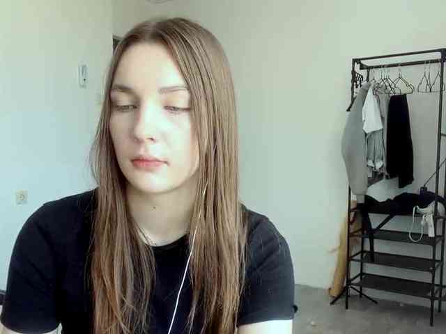 EveliaShimaoka webcam