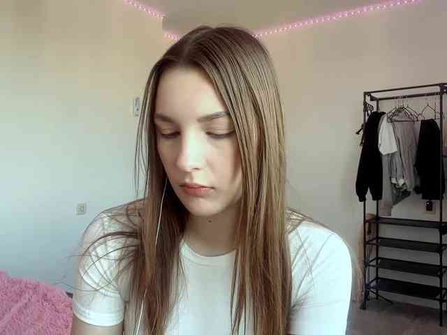 EveliaShimaoka webcam