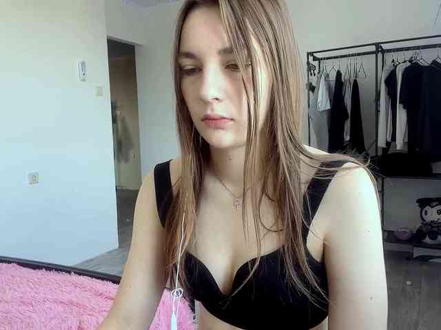 EveliaShimaoka webcam
