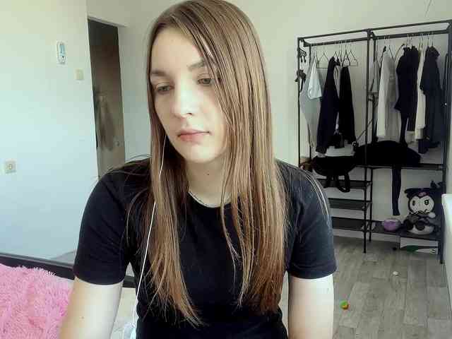 EveliaShimaoka webcam