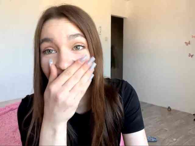EveliaShimaoka webcam