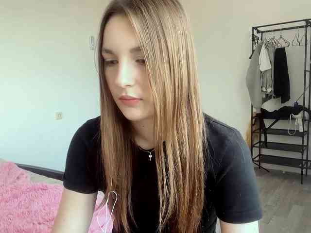 EveliaShimaoka webcam