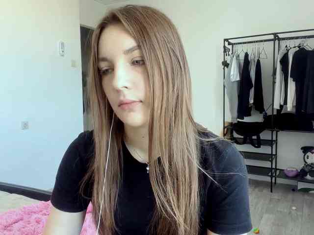 EveliaShimaoka webcam