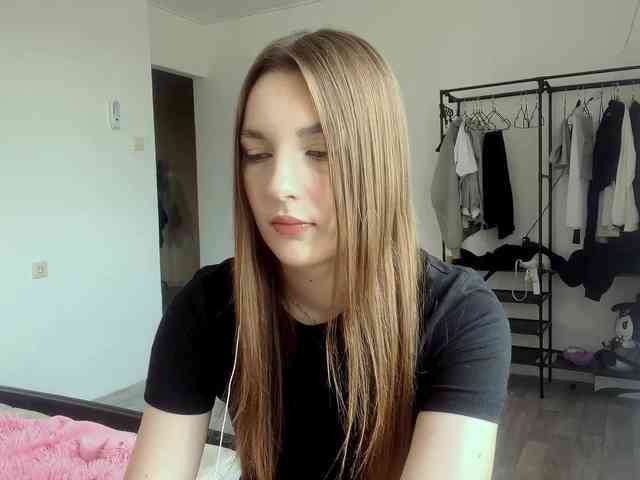 EveliaShimaoka webcam