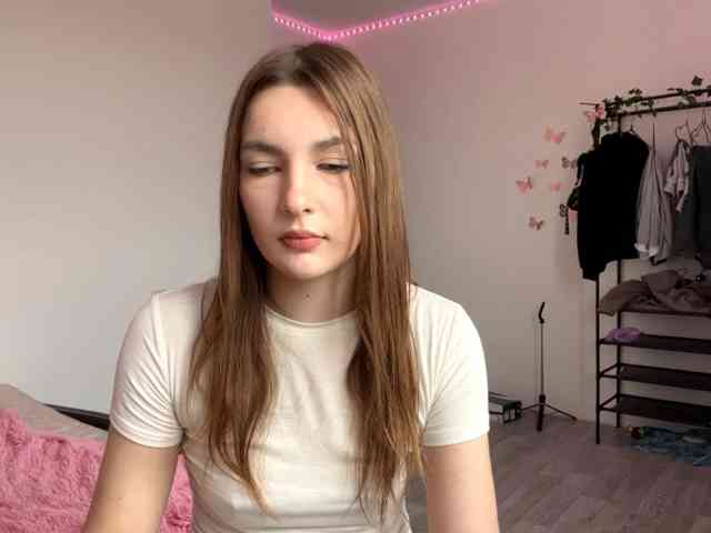 EveliaShimaoka webcam
