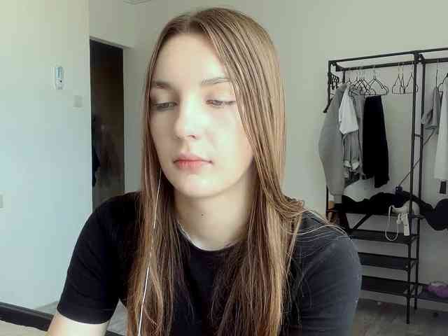 EveliaShimaoka webcam