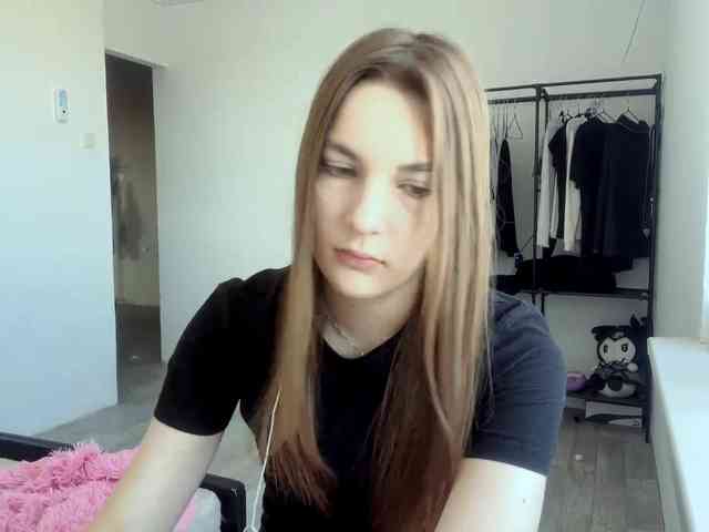 EveliaShimaoka webcam