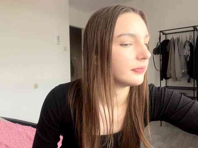 EveliaShimaoka webcam