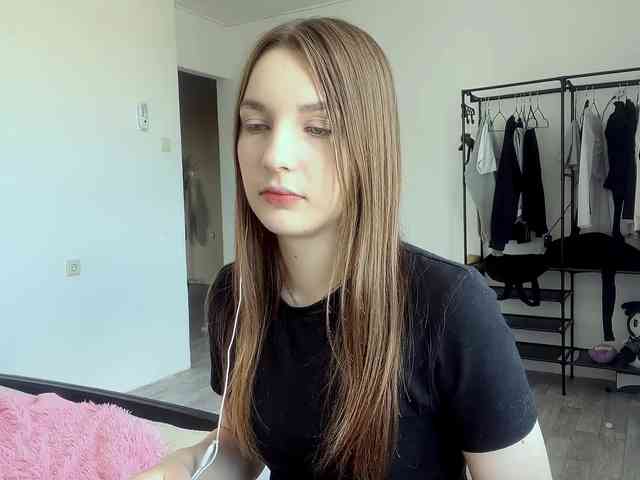 EveliaShimaoka webcam
