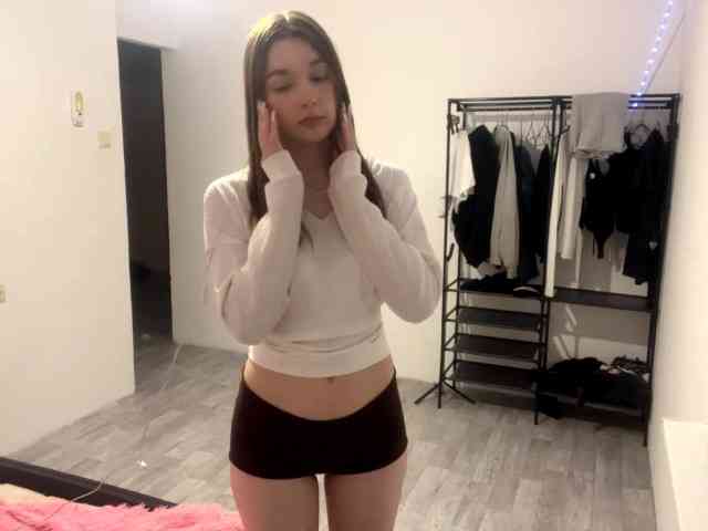 EveliaShimaoka webcam