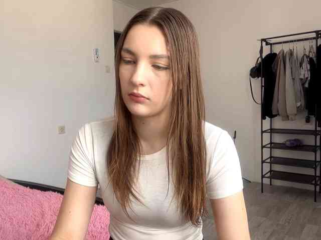 EveliaShimaoka webcam