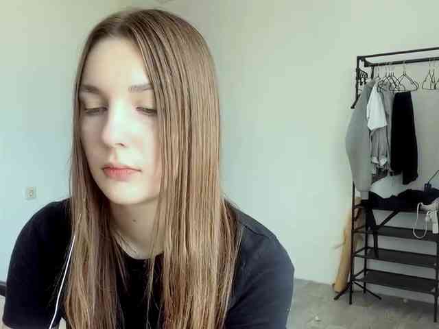 EveliaShimaoka webcam