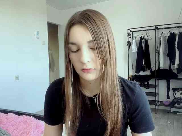 EveliaShimaoka webcam