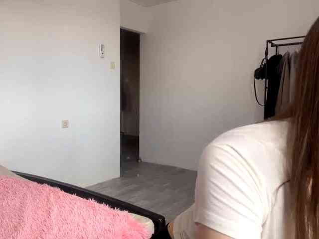 EveliaShimaoka webcam