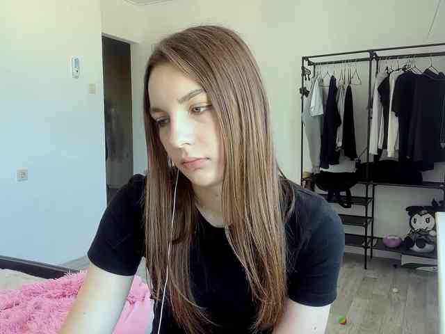 EveliaShimaoka webcam