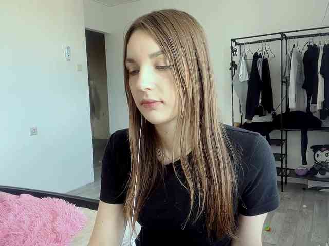 EveliaShimaoka webcam