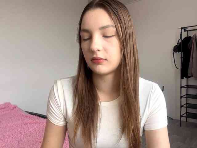 EveliaShimaoka webcam