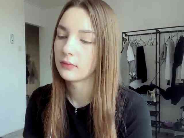EveliaShimaoka webcam