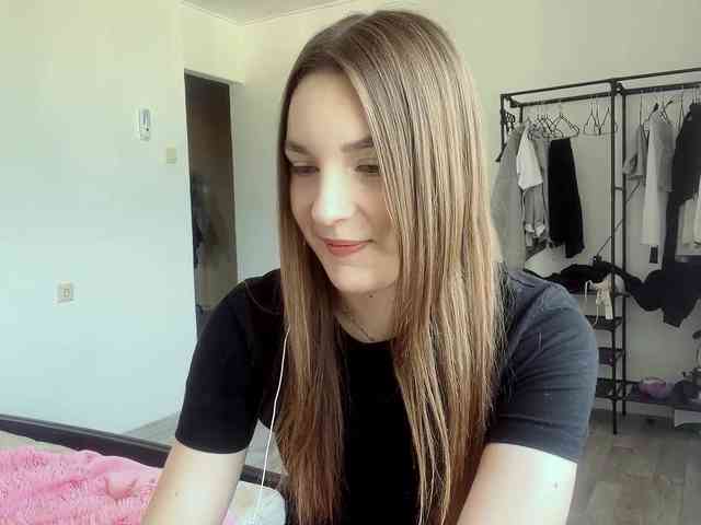 EveliaShimaoka webcam