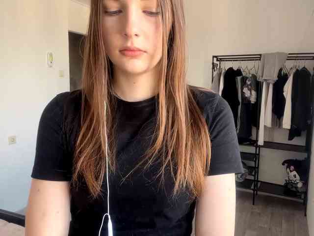 EveliaShimaoka webcam