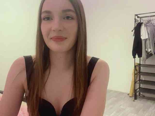 EveliaShimaoka webcam