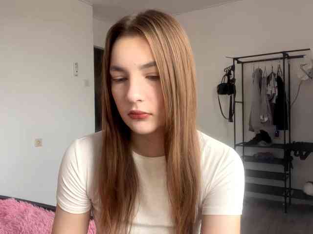 EveliaShimaoka webcam