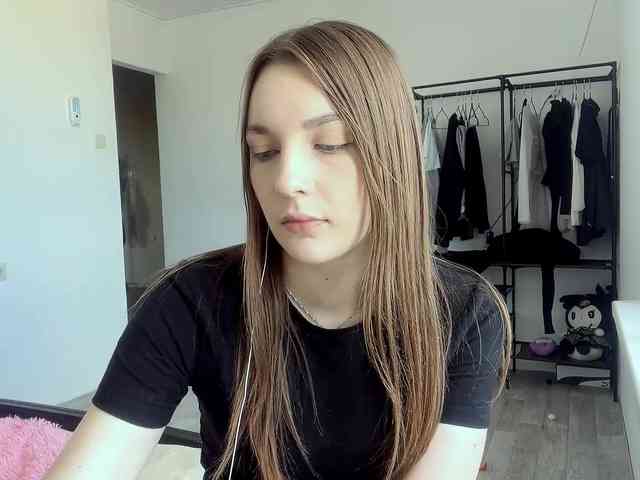 EveliaShimaoka webcam