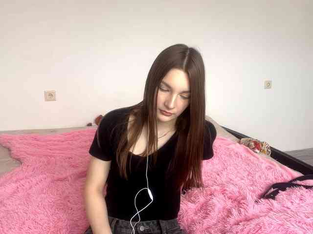EveliaShimaoka webcam
