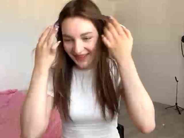 EveliaShimaoka webcam