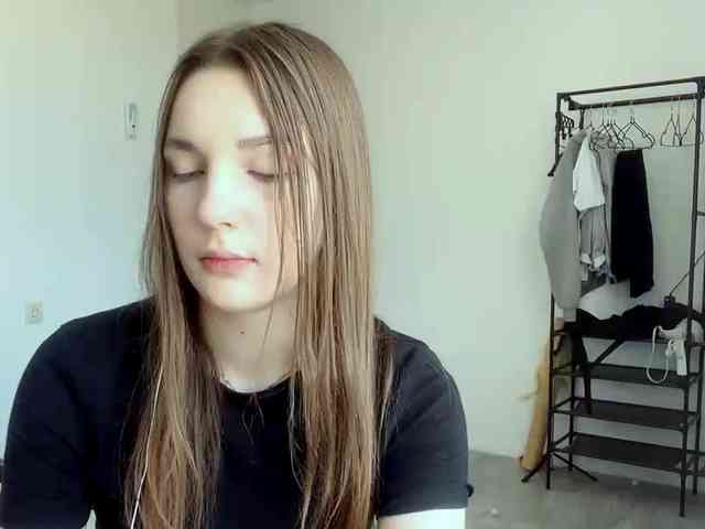 EveliaShimaoka webcam
