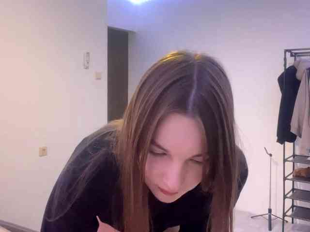 EveliaShimaoka webcam