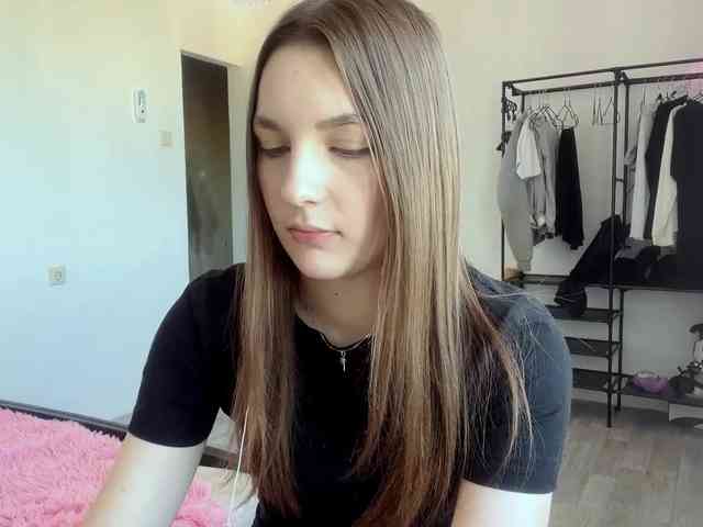 EveliaShimaoka webcam