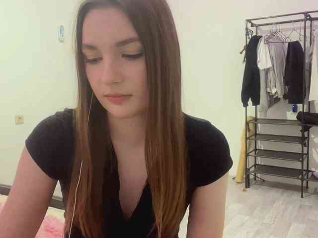 EveliaShimaoka webcam