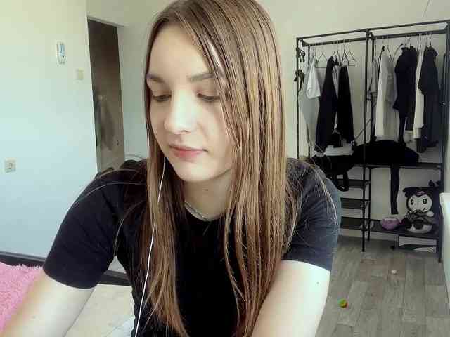 EveliaShimaoka webcam