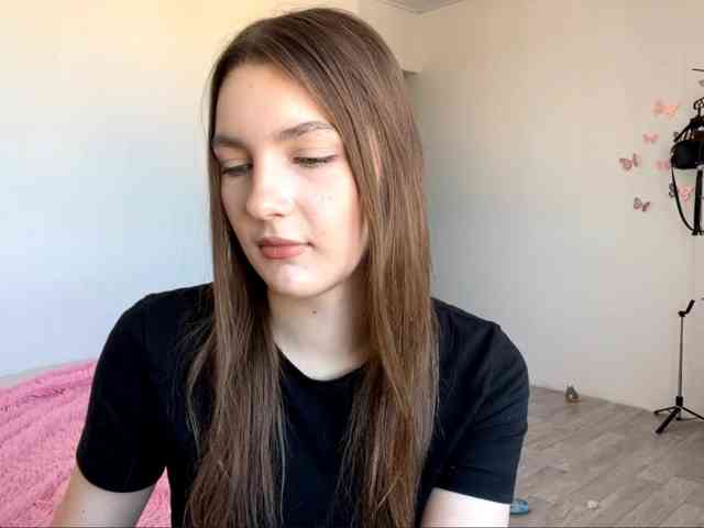 EveliaShimaoka webcam