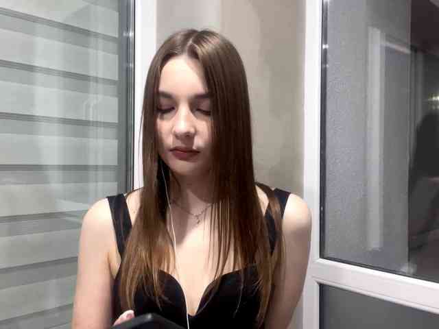 EveliaShimaoka webcam